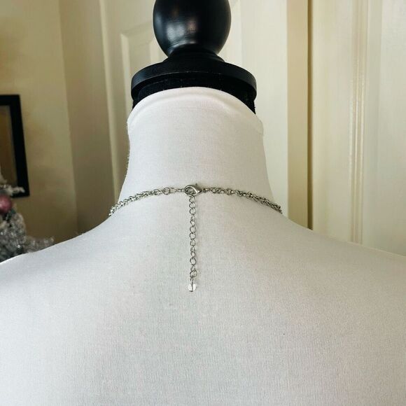 Black and Cream Statement Necklace - Picture 3 of 5